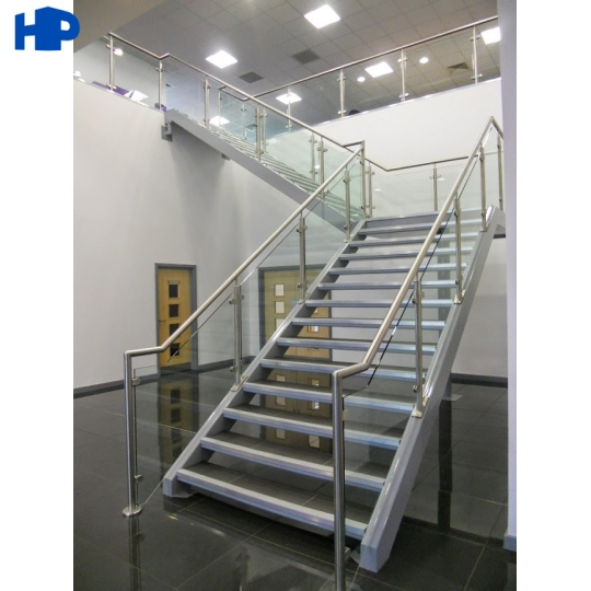 CẦU THANG INOX 4